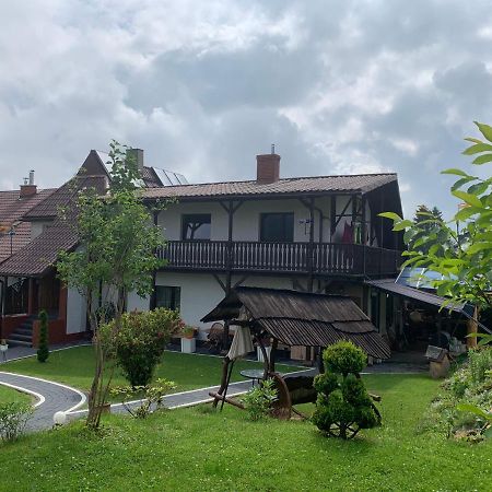Noclegi Pod Gromadzyniem Ustrzyki Dolne Extérieur photo